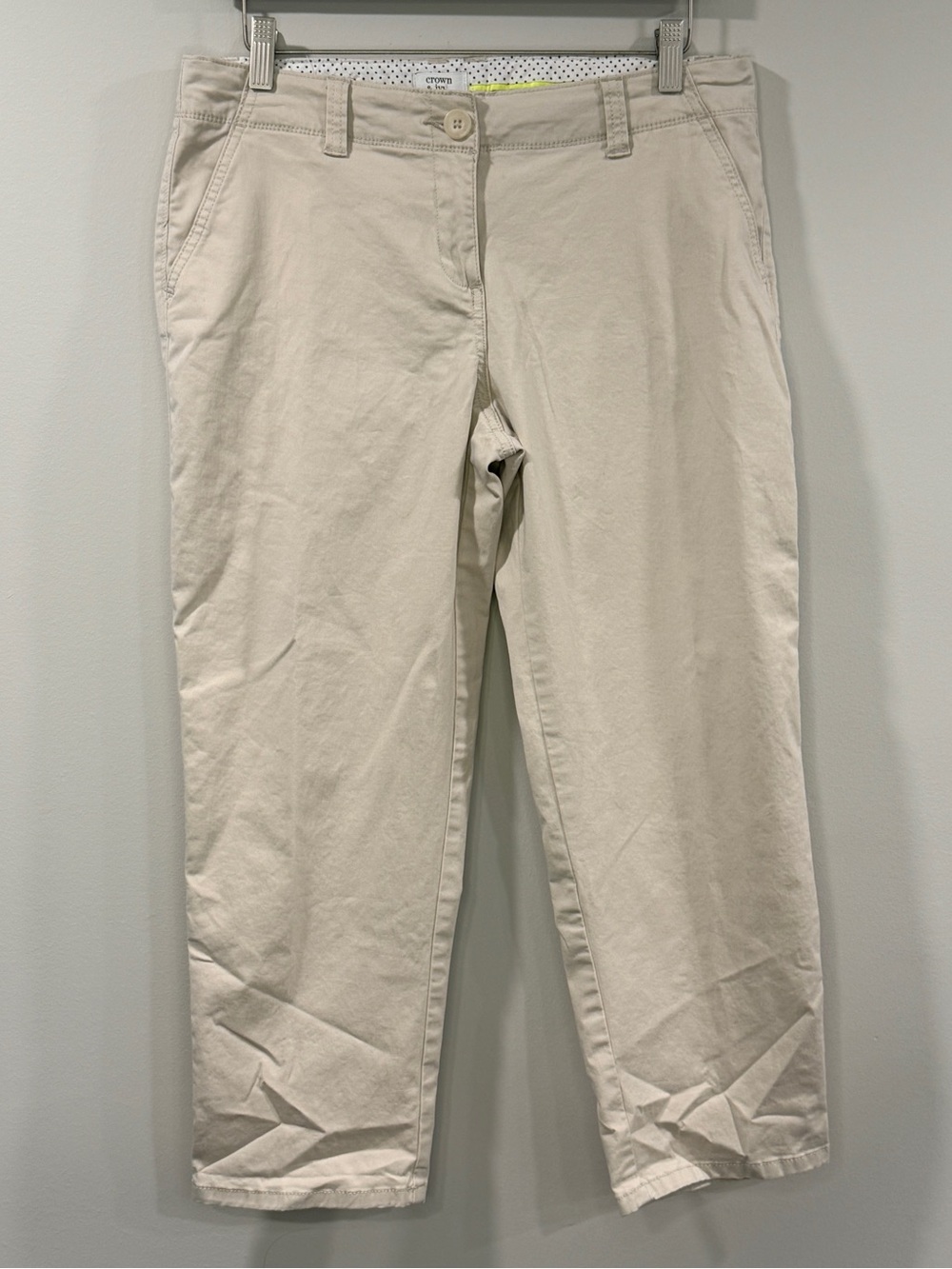 crown & ivy Womens Light Khaki Chino Capri Pants Size 6